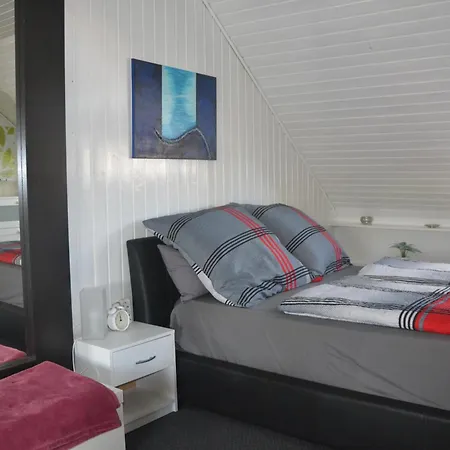 Δωμάτια σε οικογενειακή κατοικία Dg-zimmer Κολωνία